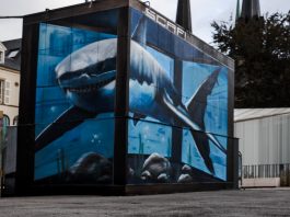 A virtual shark tank: just one example of stunning 3D outdoor ads