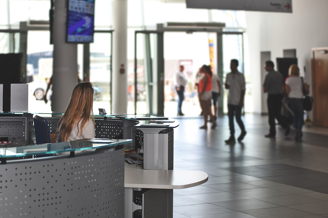 Airport digital signage : News